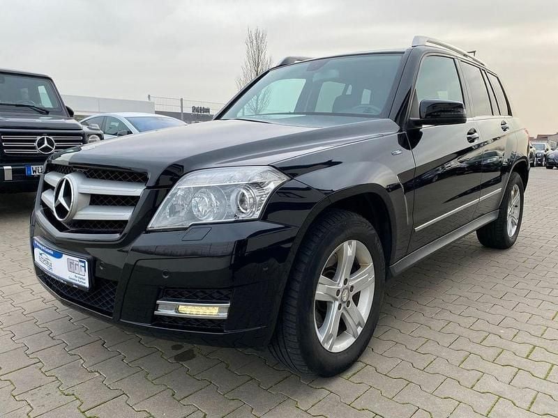 Schwarz Gebraucht 2011 Mercedes GLK220 SUV | 11.999 € (Guter Preis) - Bild 1/4