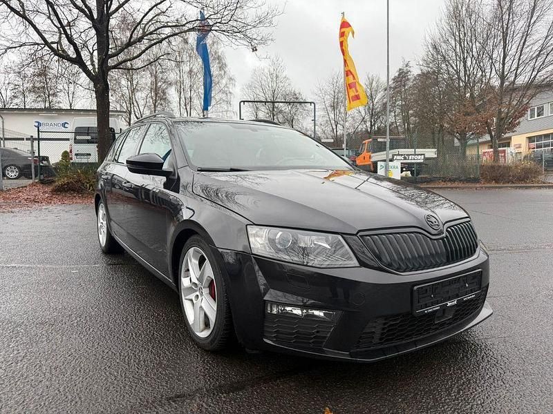 Schwarz Gebraucht 2015 Skoda Octavia RS Kombi | 11.990 € (Superpreis) - Bild 1/4