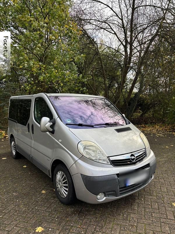 Silber Gebraucht 2007 Opel Vivaro Van | 5.700 € (Superpreis) - Bild 1/4