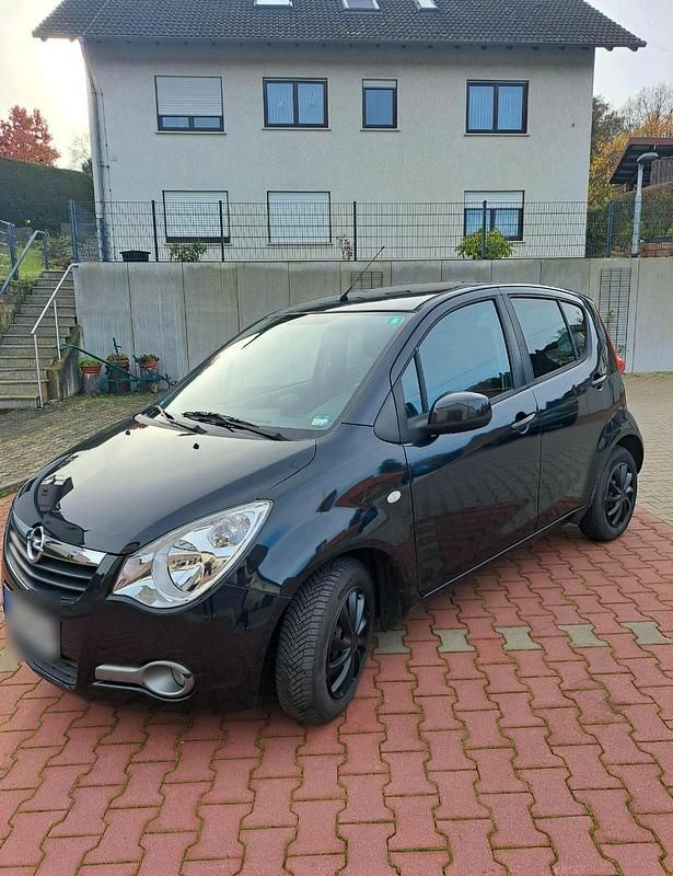 Gebraucht Opel Agila 94 PS (69 kW) 2012 Schwarz Kleinwagen
