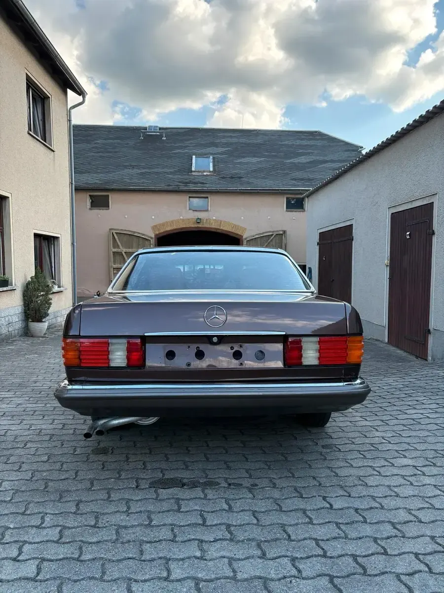Gebraucht Mercedes 280 180 PS (132 kW) 1982 Braun Limousine