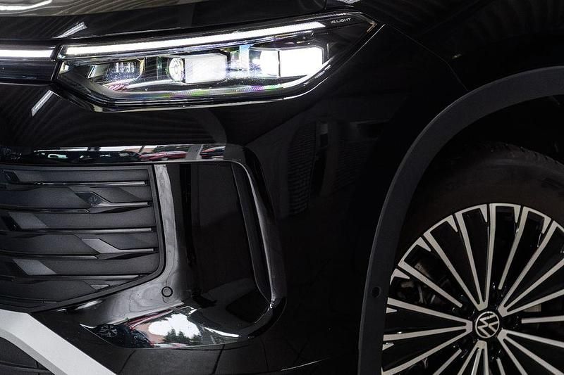 Gebraucht VW Tayron Life 150 PS (110 kW) 2025 Schwarz SUV