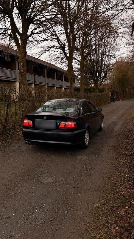 Gebraucht BMW 318 143 PS (105 kW) 2003 Blau Limousine
