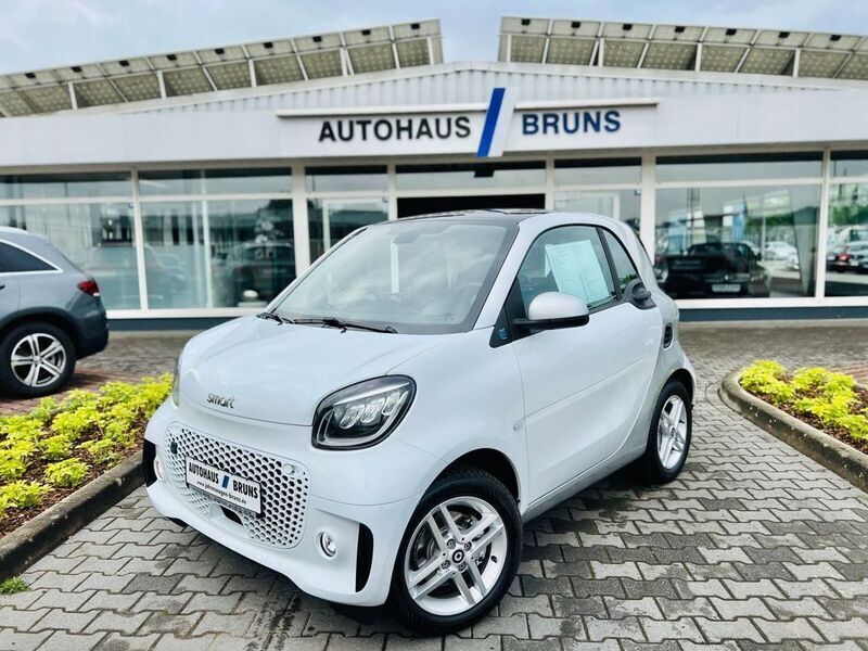 Tridion zelle in cool silver Gebraucht 2021 Smart ForTwo Electric Drive Exclusive Kleinwagen | 13.999 € (Fairer Preis) - Bild 1/4