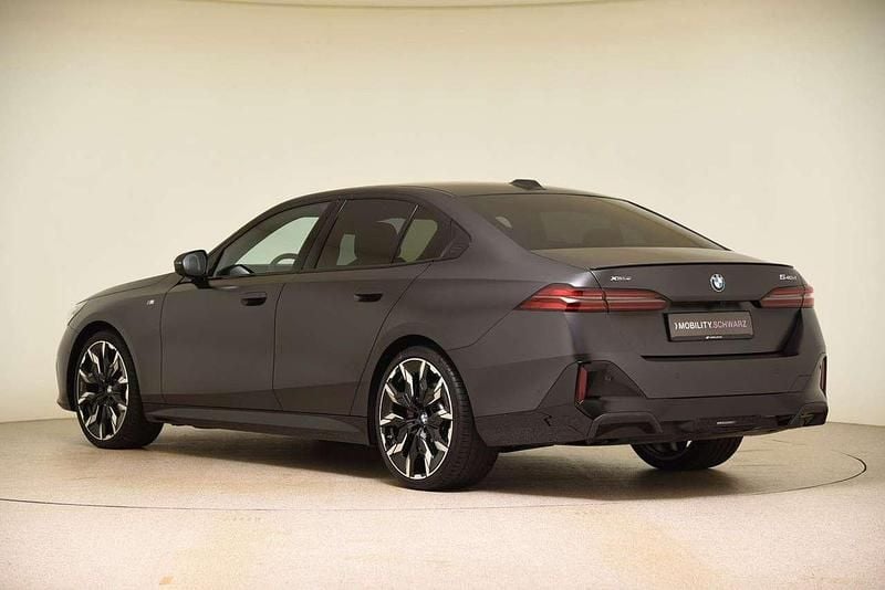 Gebraucht BMW 540 M Sport 286 PS (210 kW) 2025 Frozen deep grey met. Limousine