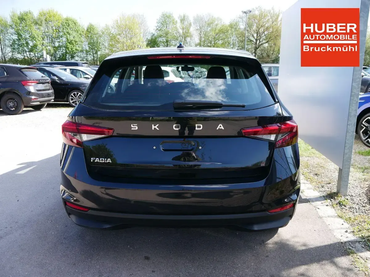 Neu Skoda Fabia Selection 116 PS (85 kW) 2026 Blackmagic perleffekt Kleinwagen