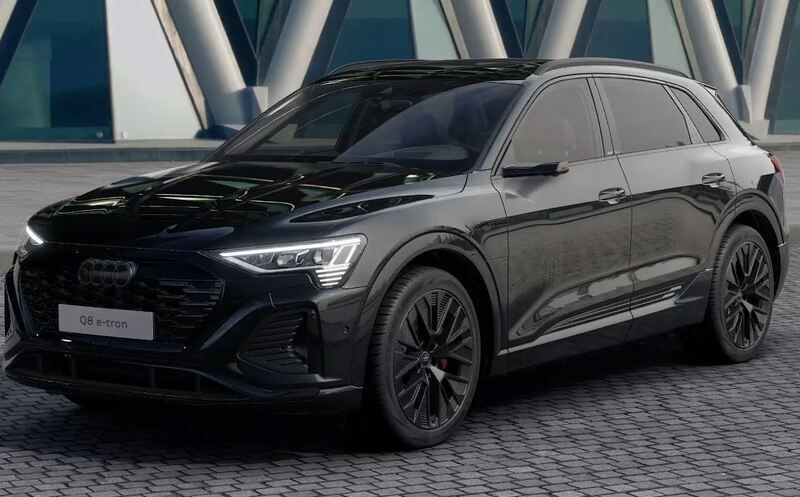 Schwarz Gebraucht 2022 Audi Q8 e-tron S-Line SUV | 70.890 € - Bild 1/4