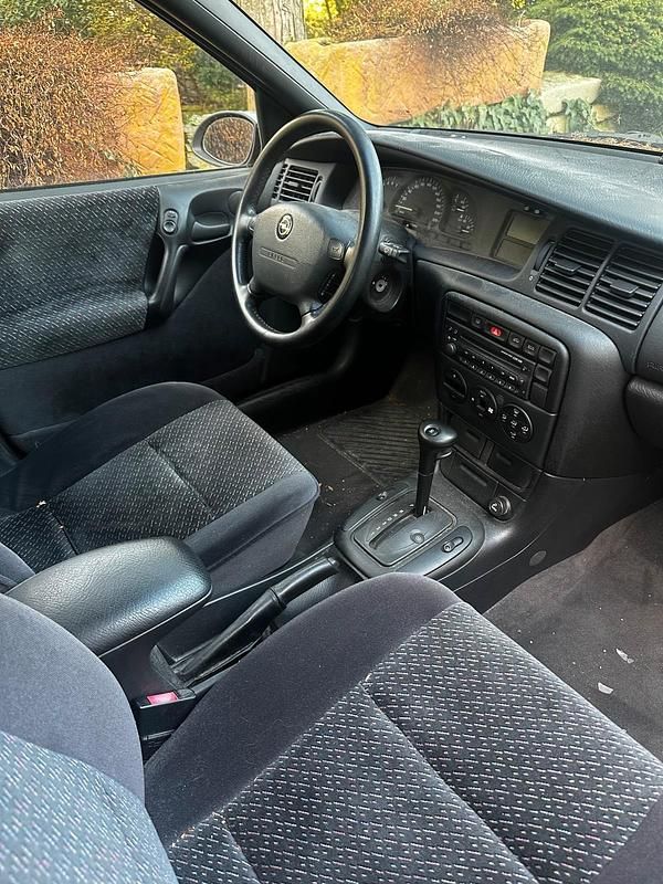 Gebraucht Opel Vectra 1998 Silber Limousine