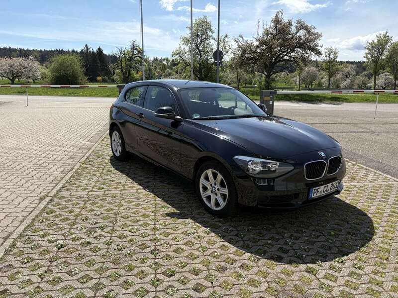 Schwarz Gebraucht 2014 BMW 116 Kleinwagen | 8.500 € (Superpreis) - Bild 1/4