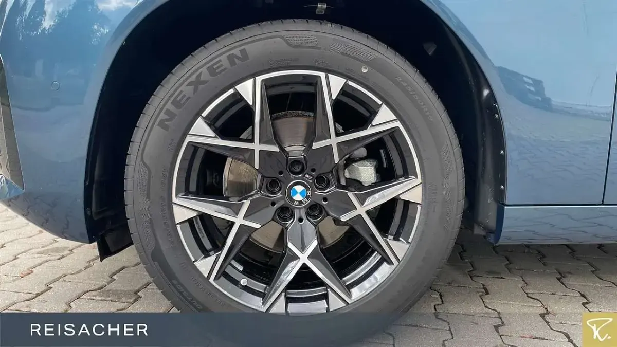 Gebraucht BMW X3 M Sport 190 PS (139 kW) 2025 Arctic race blue metallic SUV