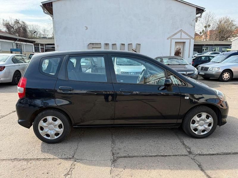 Gebraucht Honda Jazz 77 PS (56 kW) 2006 Schwarz Kleinwagen