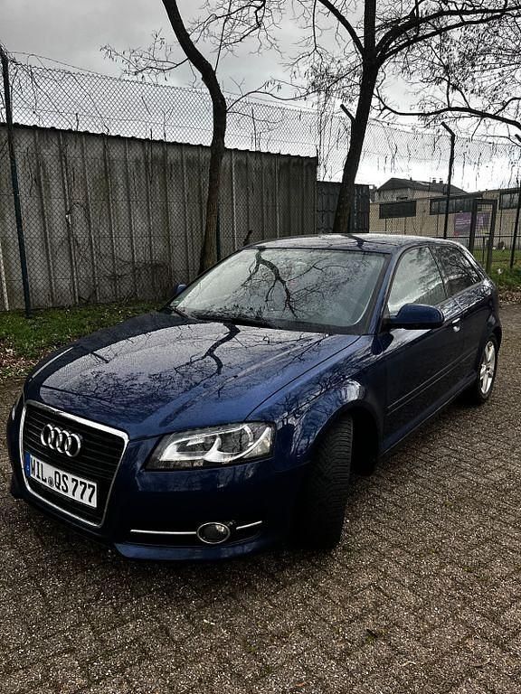 Gebraucht Audi A3 Ambition 140 PS (102 kW) 2011 Blau Kleinwagen
