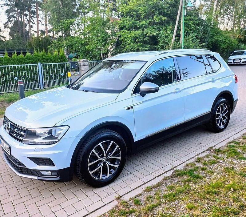 Weiß Gebraucht 2018 VW Tiguan Allspace Comfortline SUV | 24.490 € (Guter Preis) - Bild 1/4