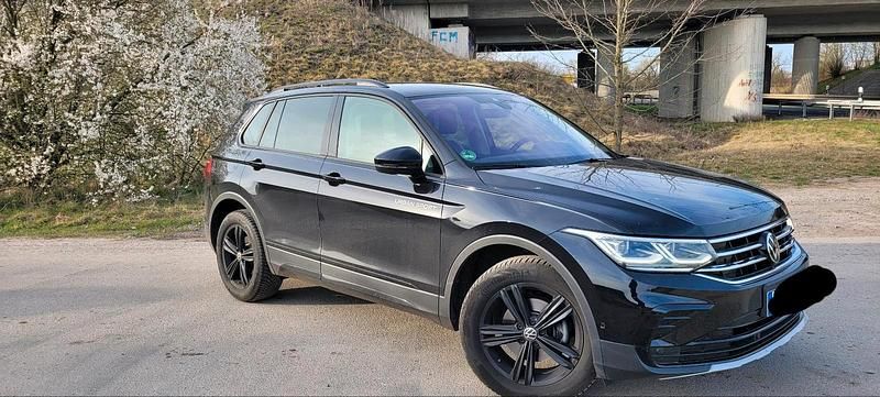 Schwarz Gebraucht 2022 VW Tiguan Sport SUV | 29.998 € (Fairer Preis) - Bild 1/4