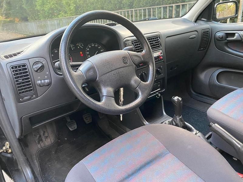 Gebraucht VW Polo Conceptline 60 PS (44 kW) 1999 Schwarz Limousine