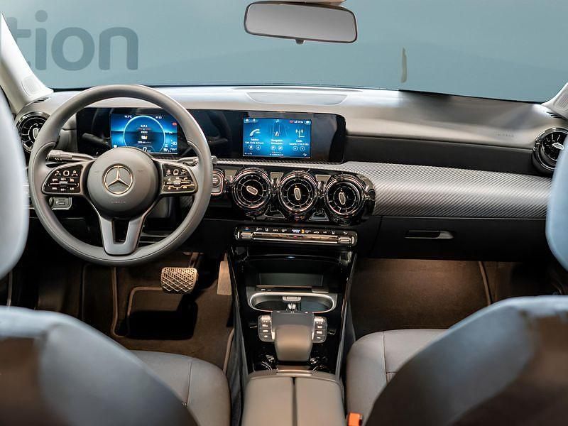 Gebraucht Mercedes A250 218 PS (160 kW) 2022 Schwarz Kleinwagen