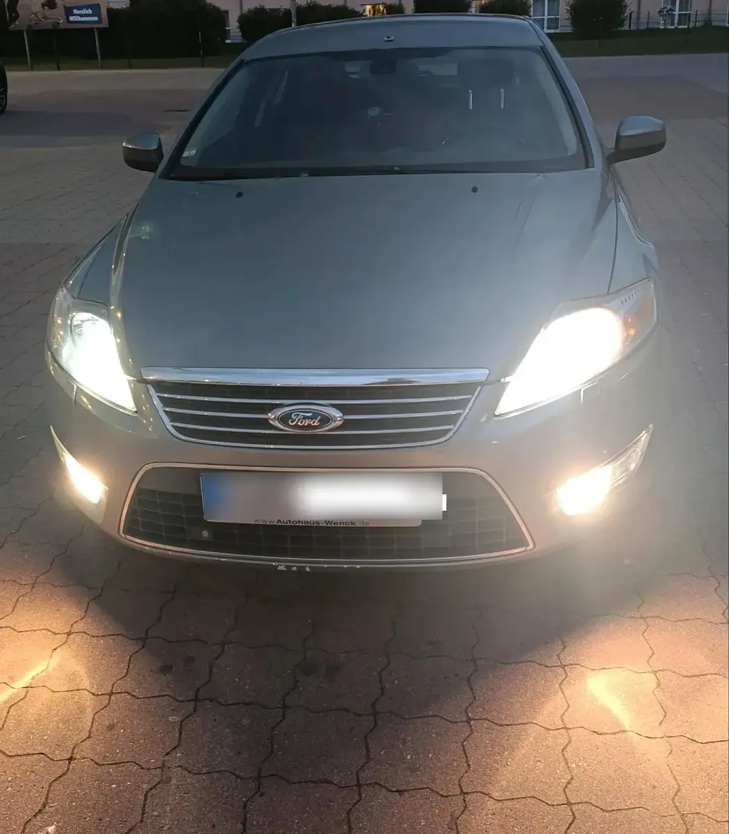 Gebraucht Ford Mondeo 150 PS (110 kW) 2008 Silber Limousine