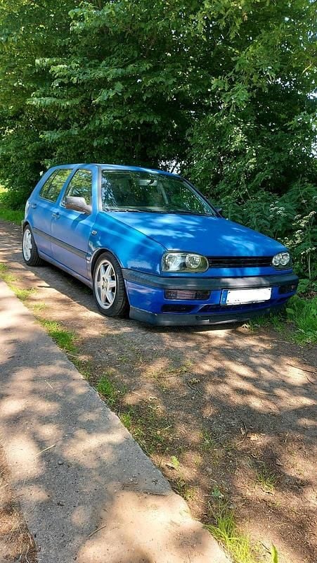 Blau Gebraucht 1996 VW Golf III Kleinwagen | 700 € (Guter Preis) - Bild 1/4