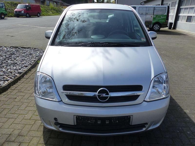 Gebraucht Opel Meriva Enjoy 101 PS (74 kW) 2003 Silber Van / Kleinbus