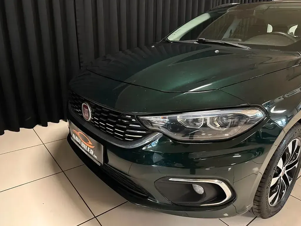 Gebraucht Fiat Tipo Mirror 120 PS (88 kW) 2020 Grün Limousine