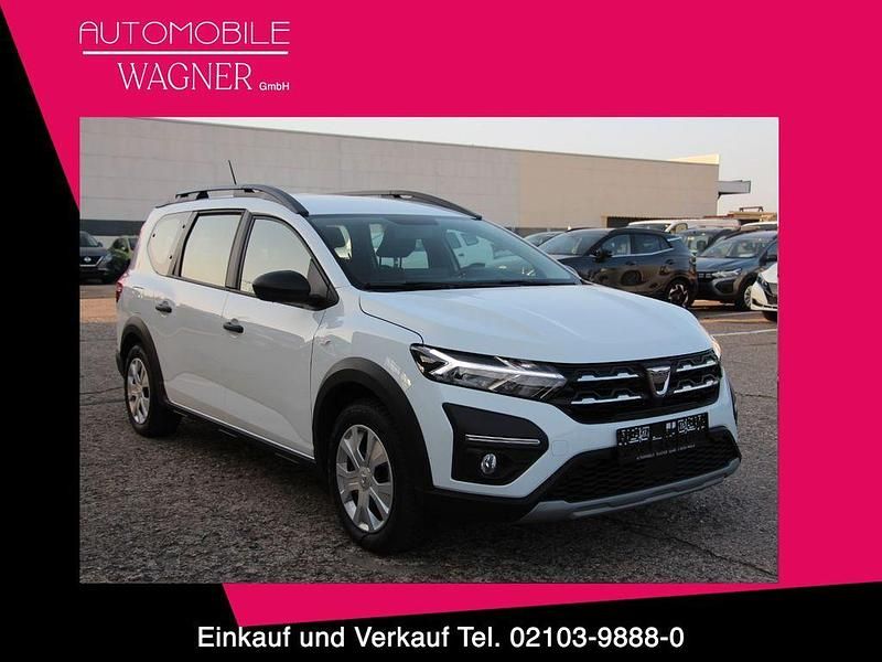 Weiß Gebraucht 2023 Dacia Jogger Essentiel Van / Kleinbus | 17.990 € (Guter Preis) - Bild 1/4