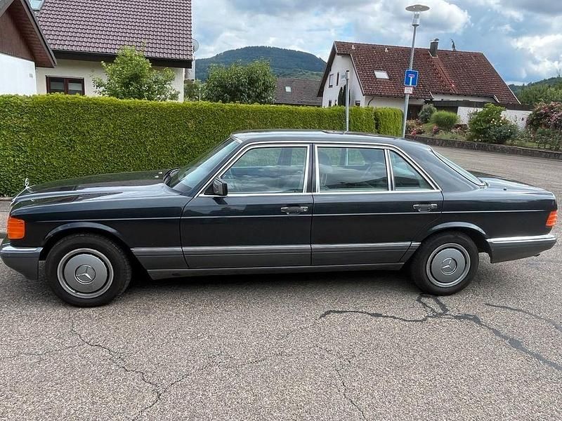 Schwarz Gebraucht 1989 Mercedes 300 Limousine | 14.900 € - Bild 1/4