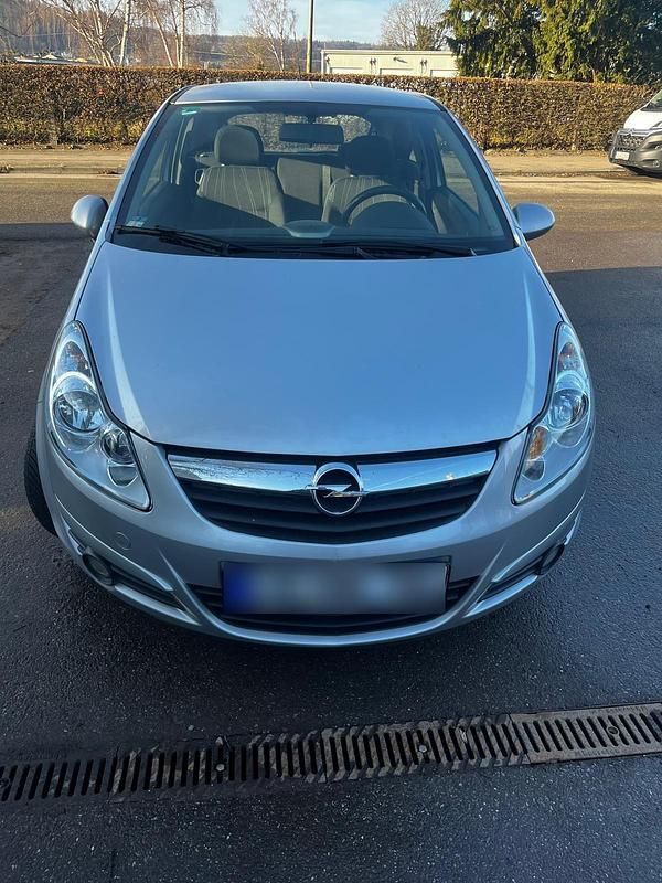 Second-hand Opel Corsa 59 CP (43 kW) 2007 Argintiu Hatchback