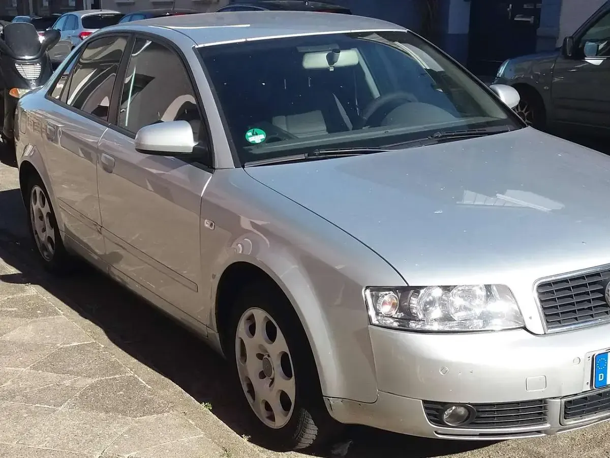 Gebraucht Audi A4 131 PS (96 kW) 2004 Silber Limousine