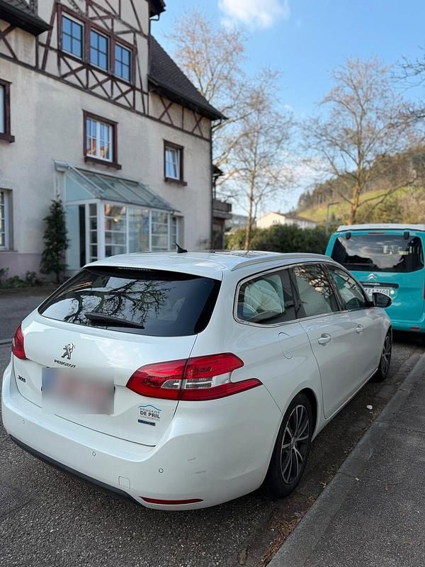 Gebraucht Peugeot 308 150 PS (110 kW) 2016 Weiß Kombi