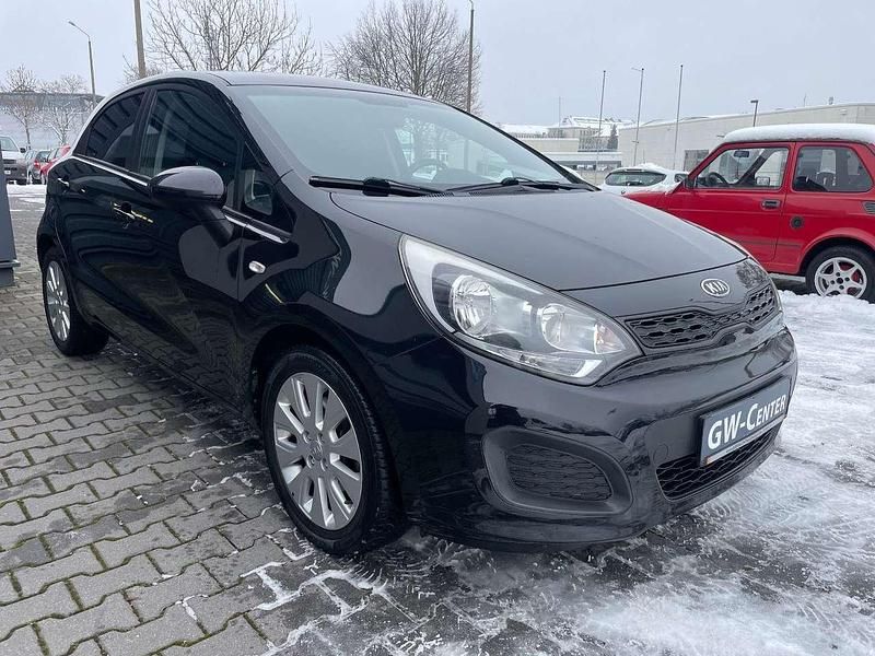 Gebraucht Kia Rio Edition 7 109 PS (80 kW) 2012 Schwarz Kleinwagen