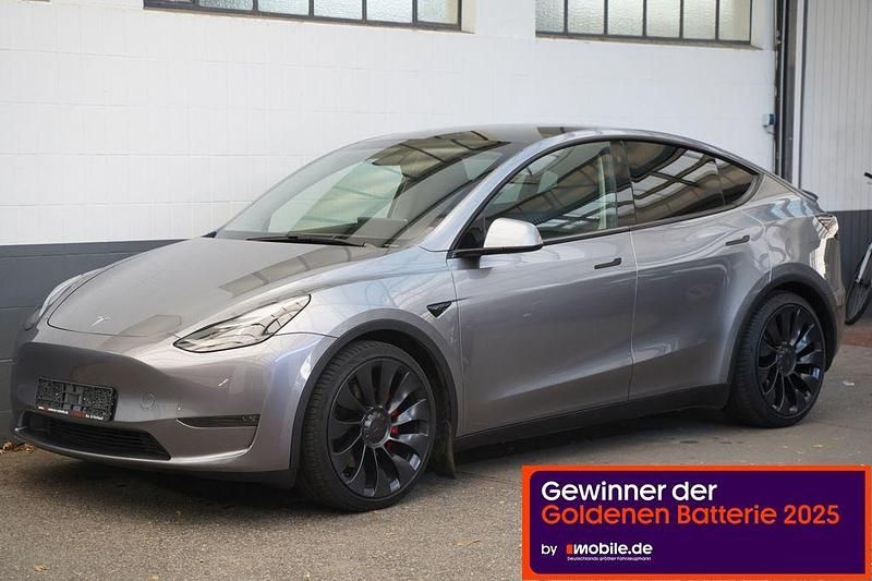 Quicksilver Gebraucht 2023 Tesla Model Y Performance SUV | 37.950 € (Guter Preis) - Bild 1/4