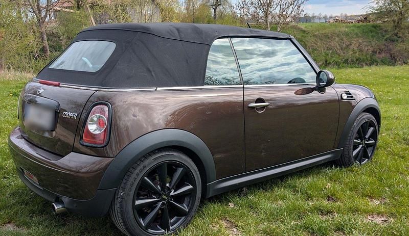 Second-hand Mini Cooper Cabriolet 122 CP (89 kW) 2011 Maro Cabrio