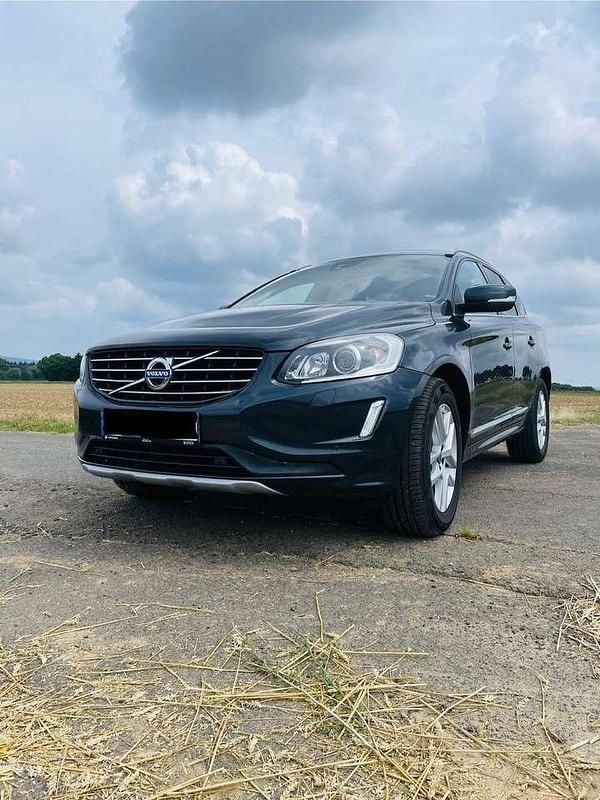 Grau Gebraucht 2016 Volvo XC60 Linje Inscription SUV | 19.900 € - Bild 1/4