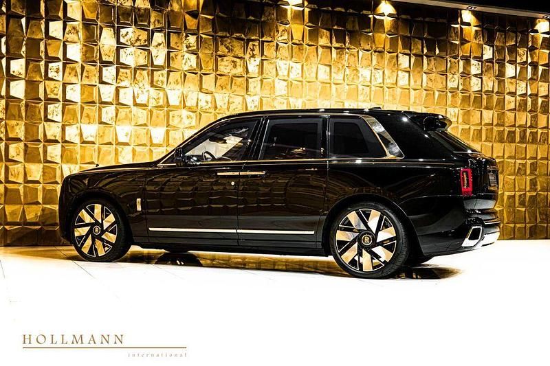 Neu Rolls Royce Cullinan 571 PS (419 kW) 2026 Schwarz SUV
