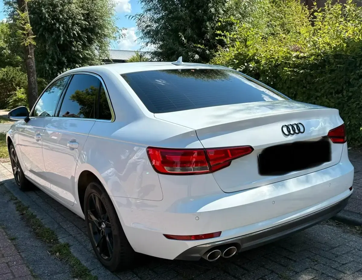 Gebraucht Audi A4 Ambiente 190 PS (139 kW) 2016 Weiß Limousine