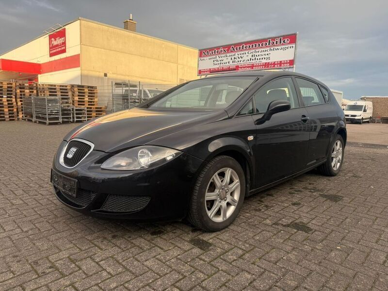 Schwarz Gebraucht 2007 Seat Leon Reference Limousine | 1.999 € - Bild 1/4