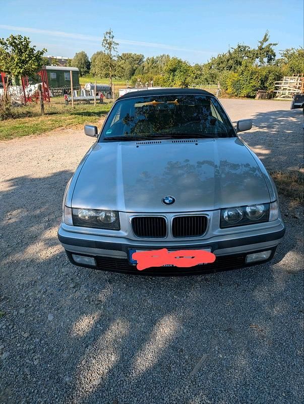 Silber Gebraucht 1999 BMW 318 Cabriolet Cabrio | 2.700 € (Superpreis) - Bild 1/4