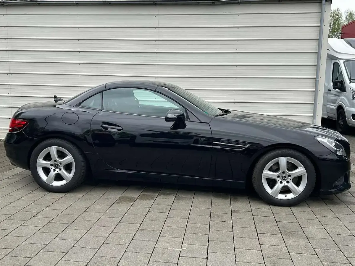 Gebraucht Mercedes SLC200 184 PS (135 kW) 2019 Schwarz Cabrio