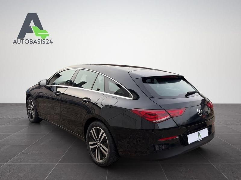 Gebraucht Mercedes CLA180 Shooting Brake 136 PS (100 kW) 2020 Schwarz Kombi