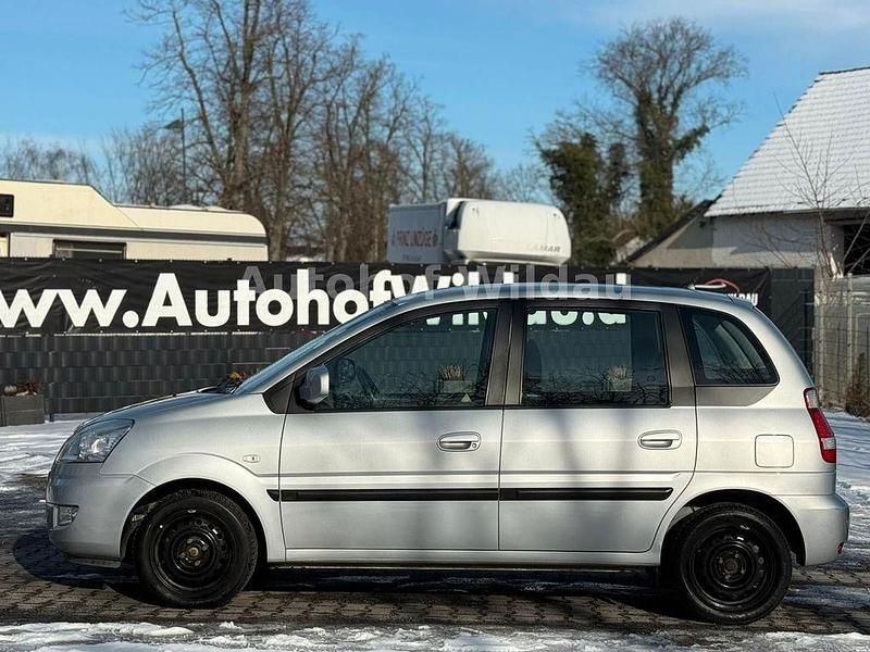 Gebraucht Hyundai Matrix Comfort 103 PS (75 kW) 2009 Silber Van / Kleinbus