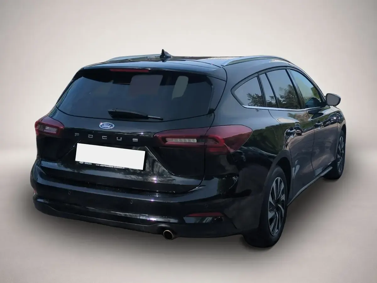 Gebraucht Ford Focus Titanium 125 PS (91 kW) 2024 Schwarz