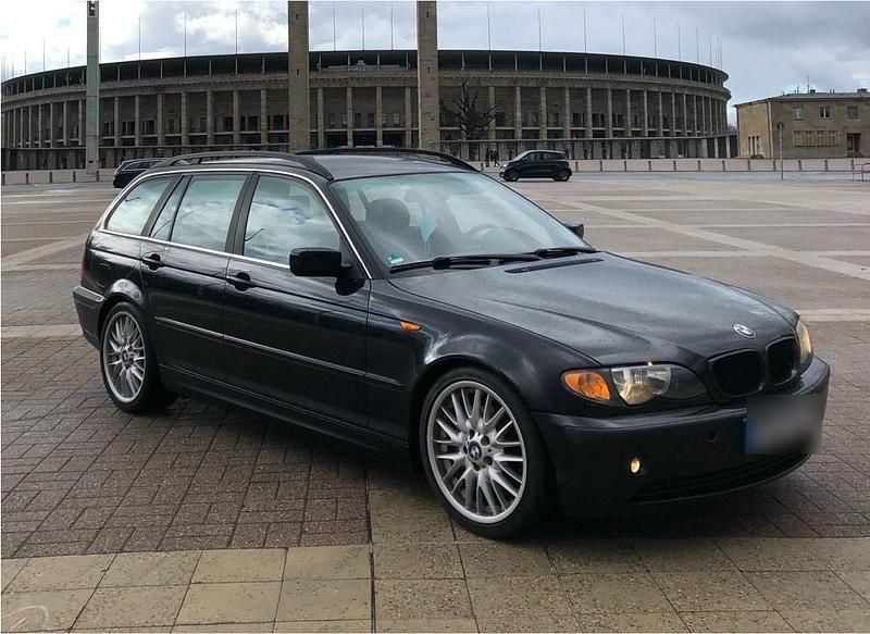 Schwarz Gebraucht 2004 BMW 320 Kombi | 3.000 € (Fairer Preis) - Bild 1/1
