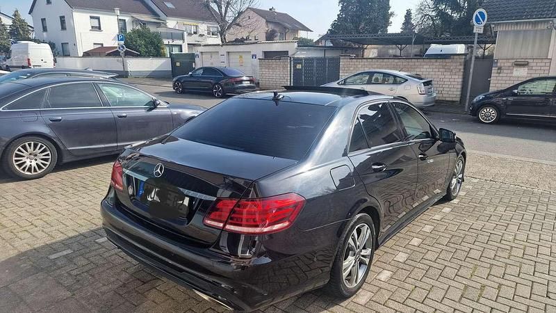 Gebraucht Mercedes E350 Avantgarde 258 PS (189 kW) 2015 Schwarz Limousine