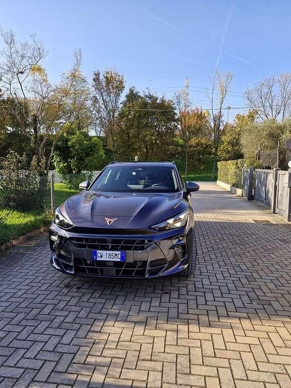 Violett Gebraucht 2024 Cupra Terramar VZ SUV | 40.000 € (Superpreis) - Bild 1/4