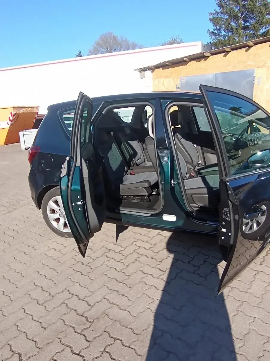 Begagnad Opel Meriva 2014 Grön Minibuss
