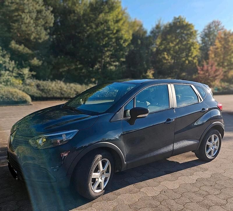 Blau Gebraucht 2015 Renault Captur Life SUV | 5.999 € (Superpreis) - Bild 1/4