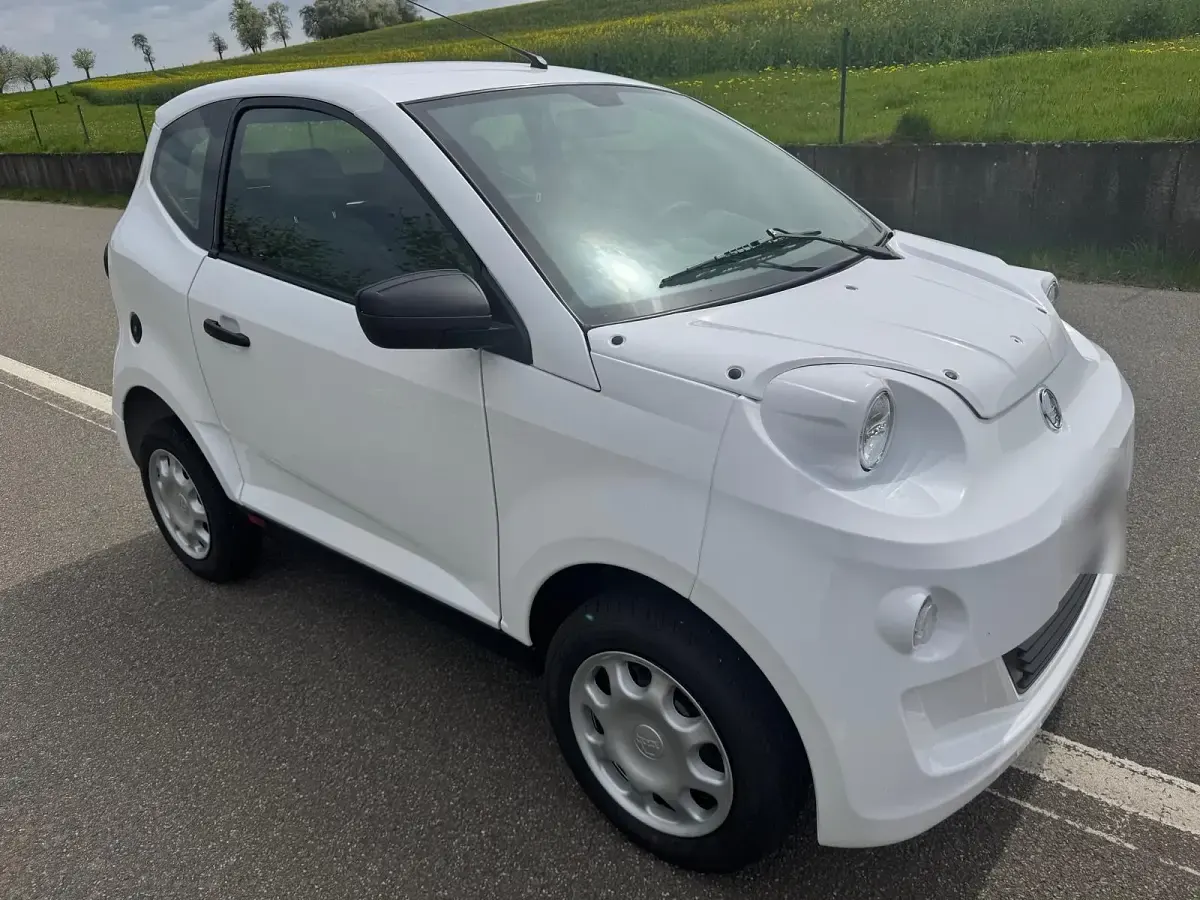 Second-hand Aixam Minauto 2024 Alb Hatchback