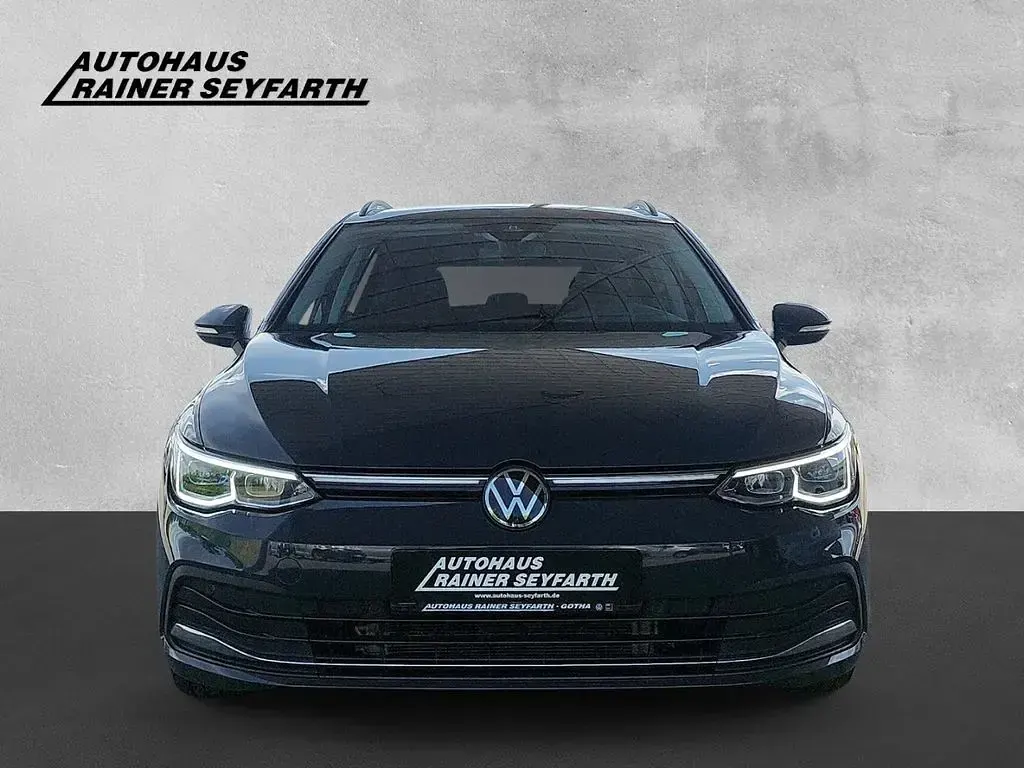 Gebraucht VW Golf VIII Style 150 PS (110 kW) 2023 Grau Kombi