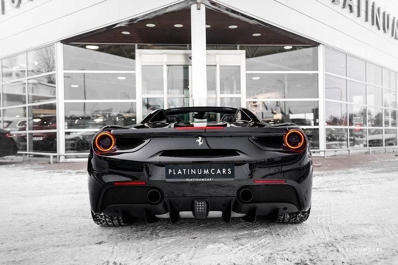 Gebraucht Ferrari 488 669 PS (492 kW) 2017 Schwarz Cabrio