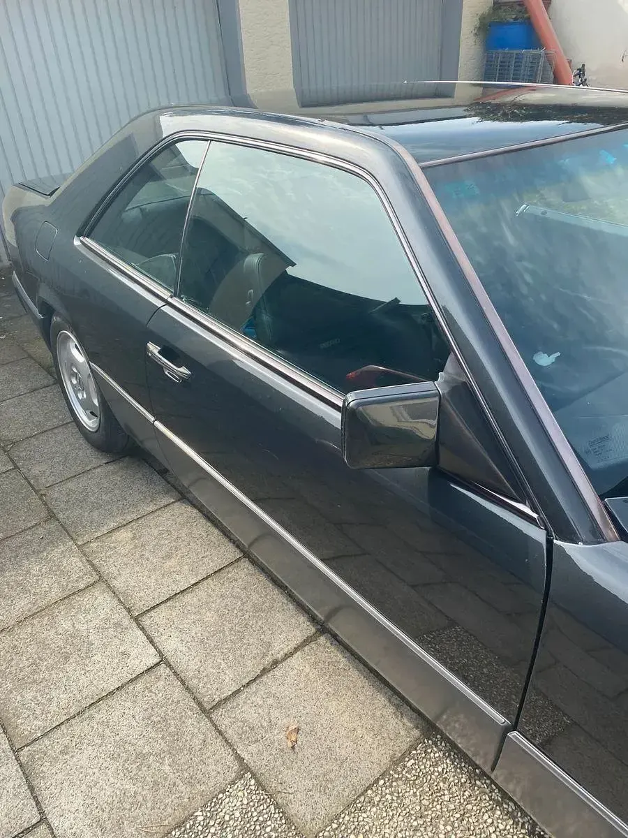 Gebraucht Mercedes E320 220 PS (161 kW) 1993 Schwarz Coupé